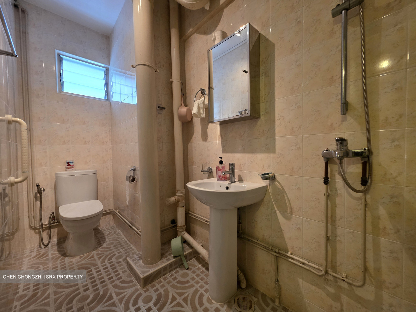 Blk 405 Hong Kah Court (Jurong West), HDB Executive #633325911